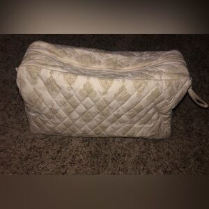 POTTERY BARN  Quilted Cosmetic Makeup Toiletry Bag, 13 x 8" Lined NWOT